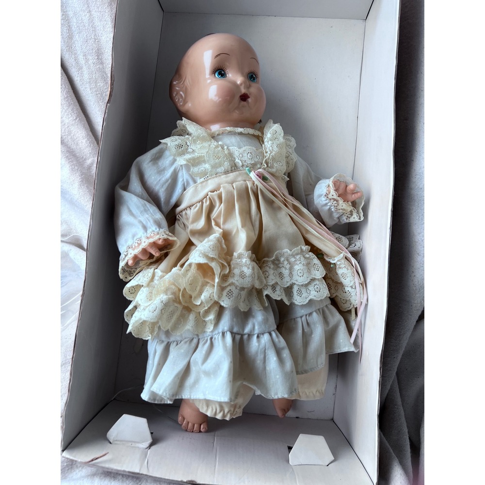 Vintage 1989 Horsman Sister Baby Doll Limited Edition 1271 Cream Lace Dress